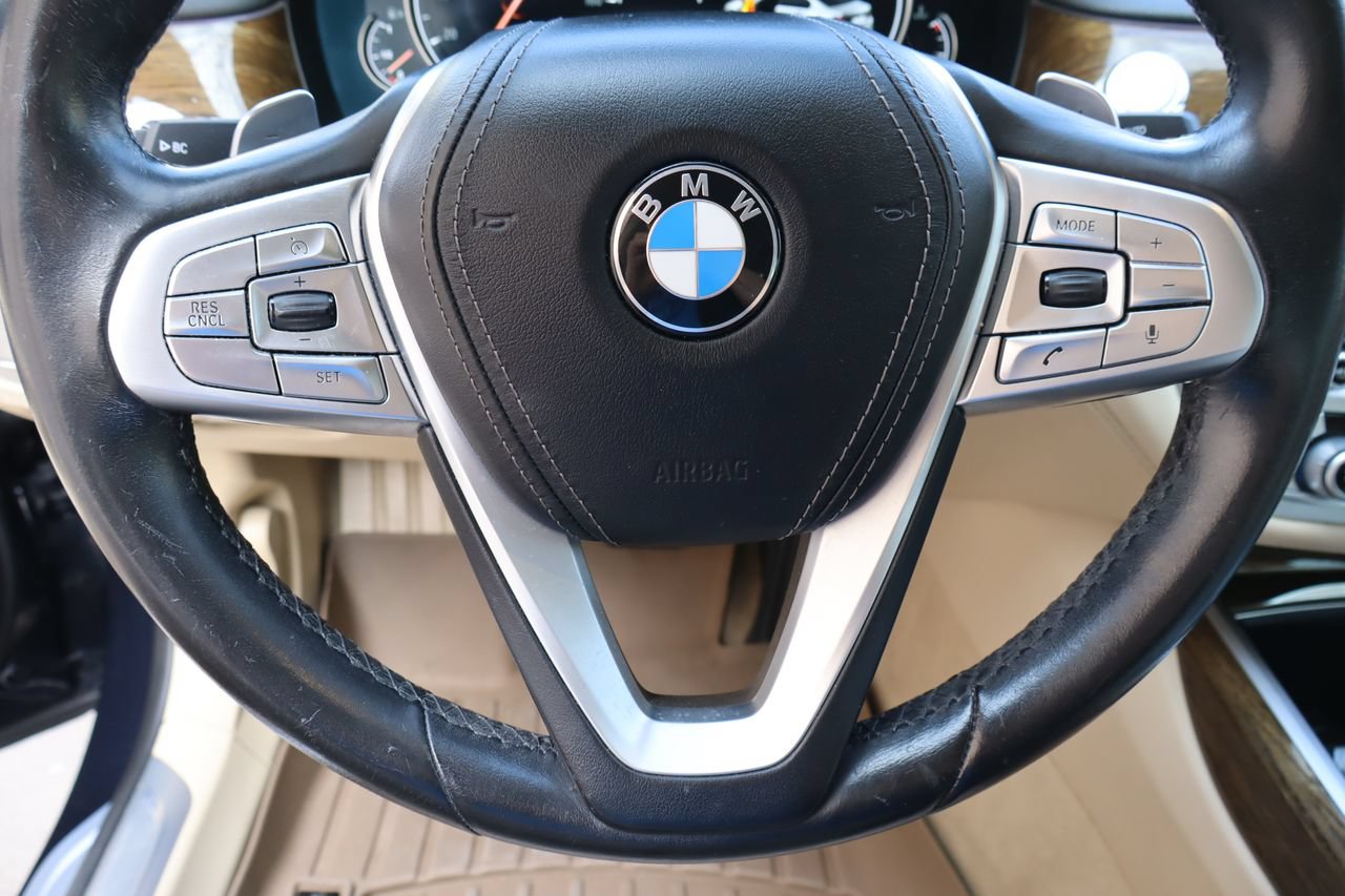 Used 2018 BMW 740i RWD image 11