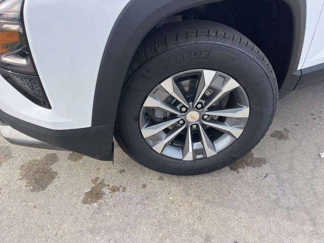 New 2026 Chevrolet Equinox LT w/ LPO, Floor Liner Package image 38