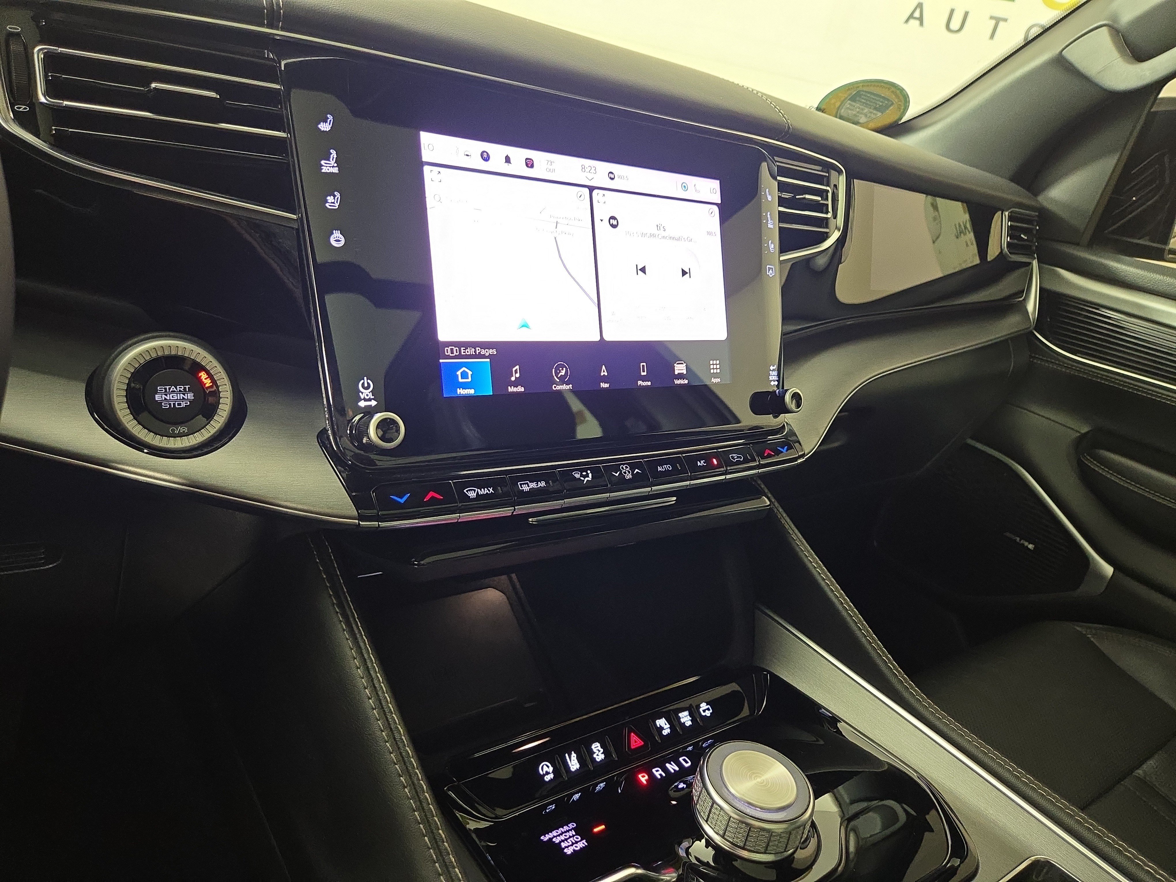 Used 2023 Jeep Wagoneer Series II AWD/4WD image 25