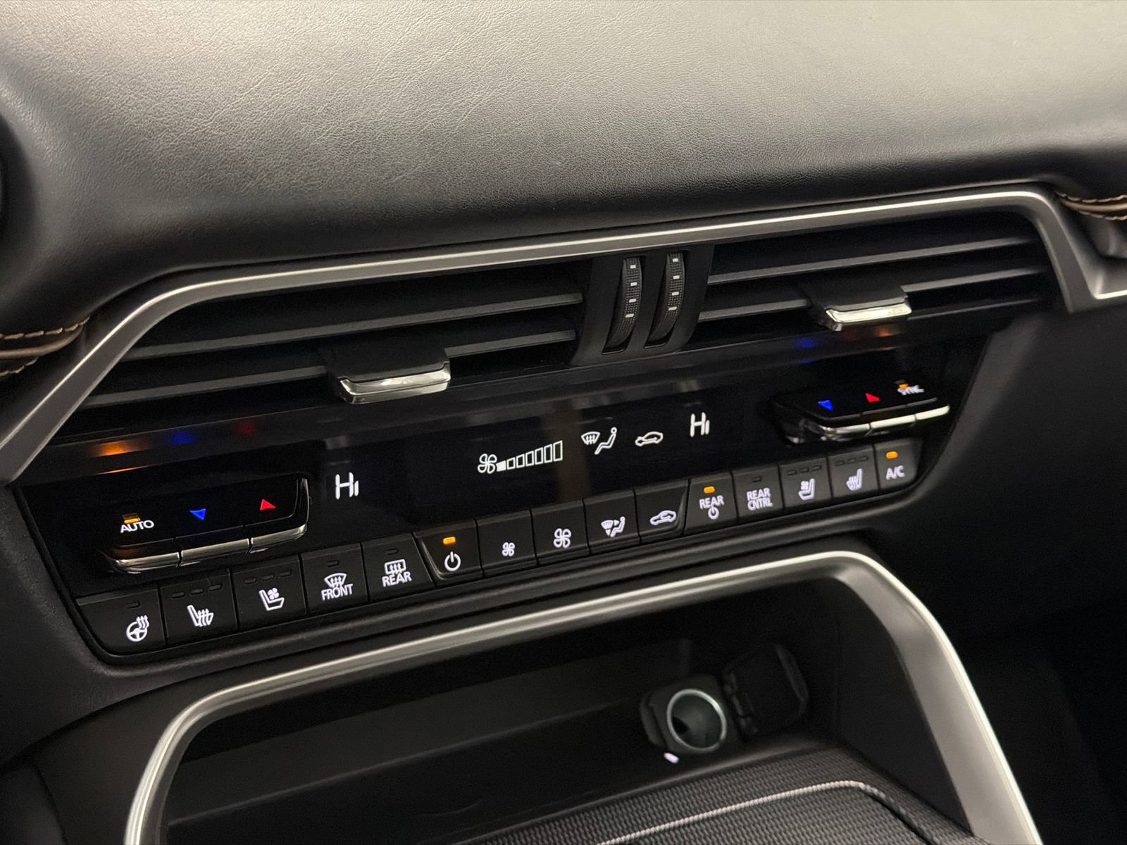 New 2026 MAZDA CX-90 Plug-In Hybrid w/ Premium Plus image 29