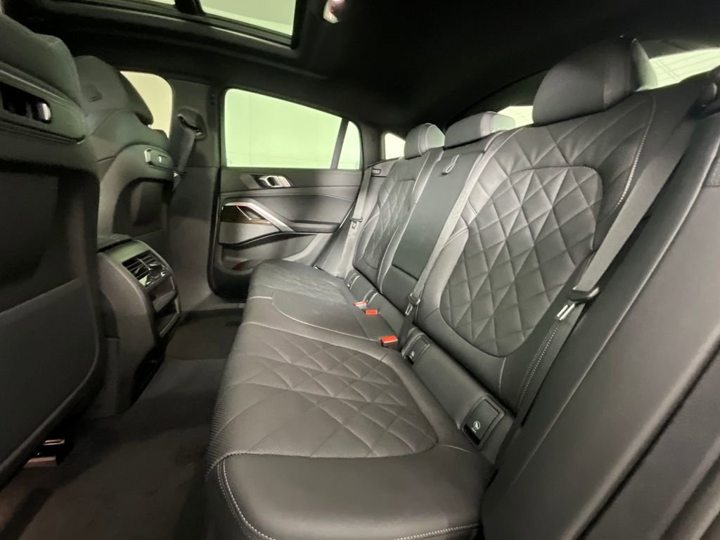 Used 2024 BMW X6 xDrive40i w/ M Sport Professional Package image 25