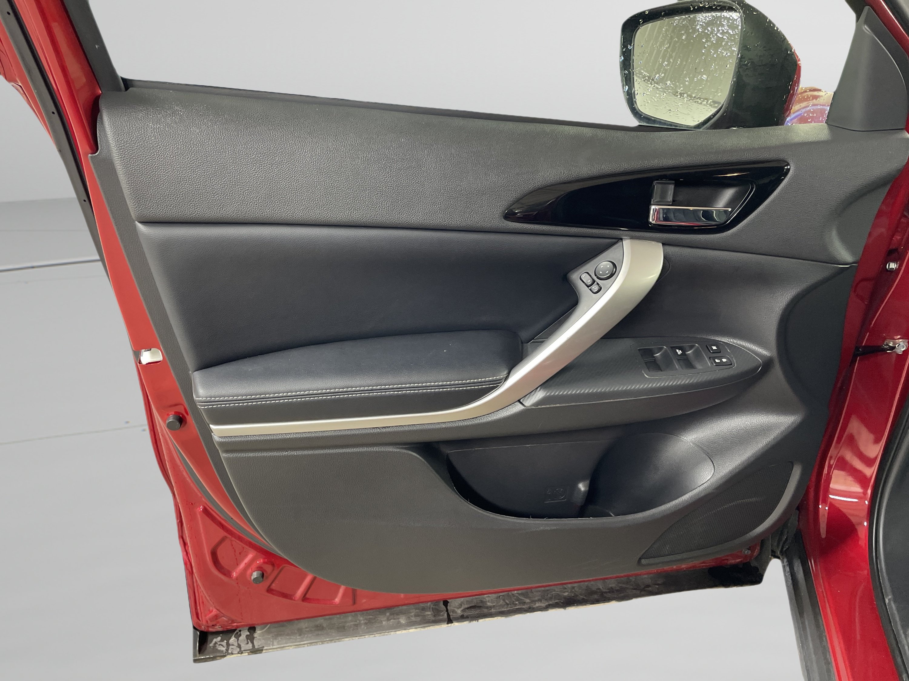 Used 2025 Mitsubishi Eclipse Cross SE AWD/4WD image 12