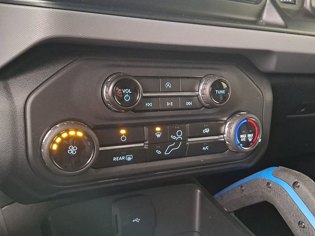 Used 2023 Ford Bronco Black Diamond image 15