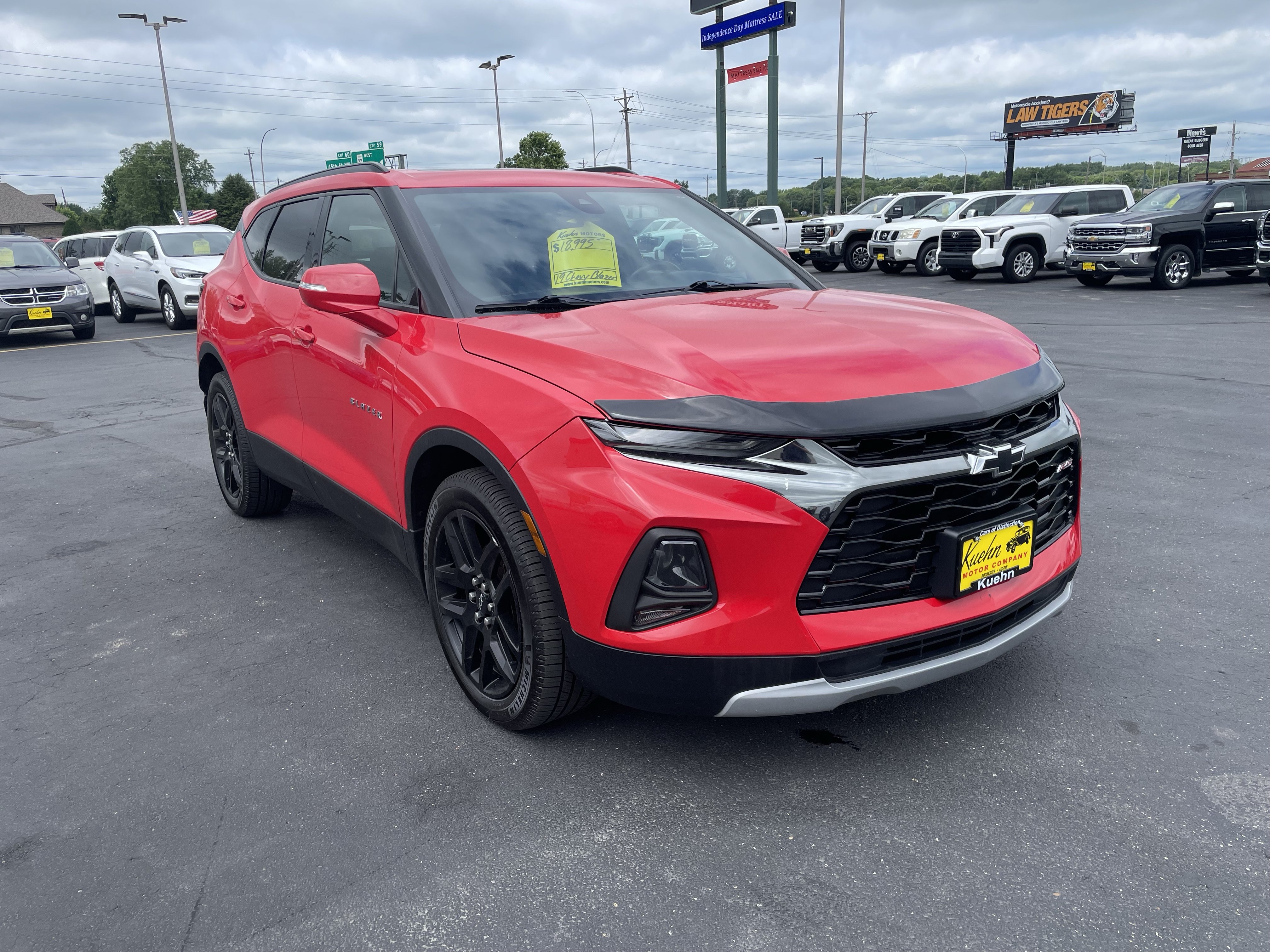 Used 2019 Chevrolet Blazer LT w/ Sun and Wheels Package AWD/4WD image 2