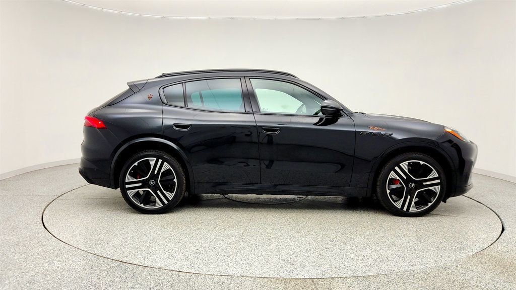 Used 2025 Maserati Grecale Folgore AWD/4WD image 4