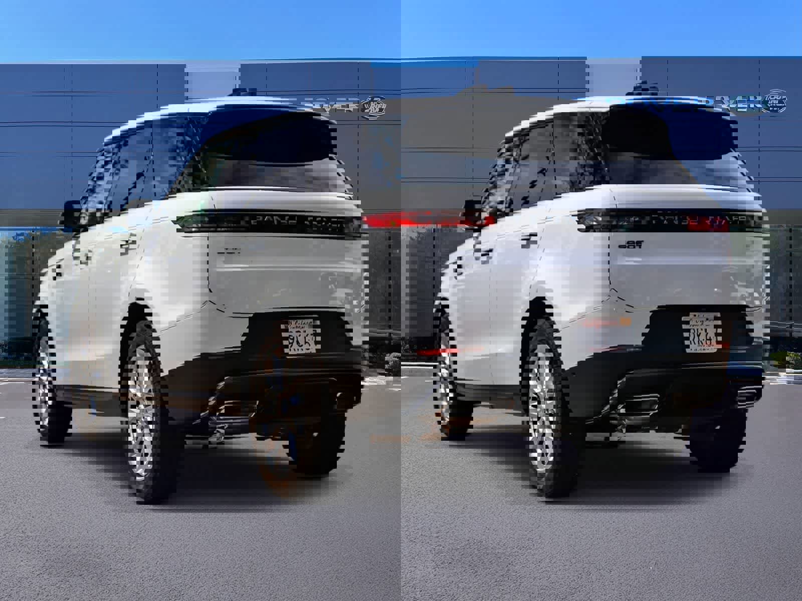 Used 2025 Land Rover Range Rover Sport SE image 6