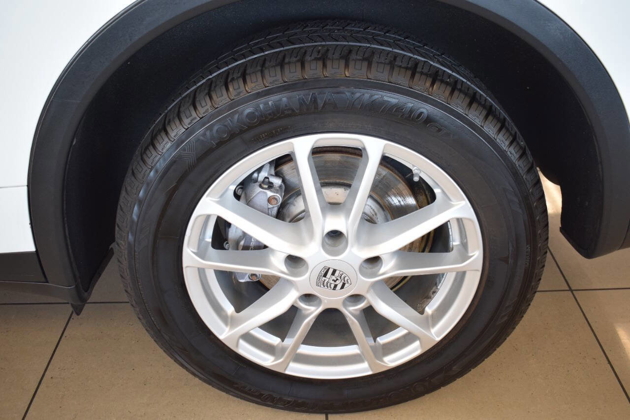Used 2016 Porsche Cayenne image 10