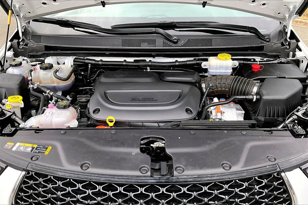 Certified 2024 Chrysler Pacifica Select image 37