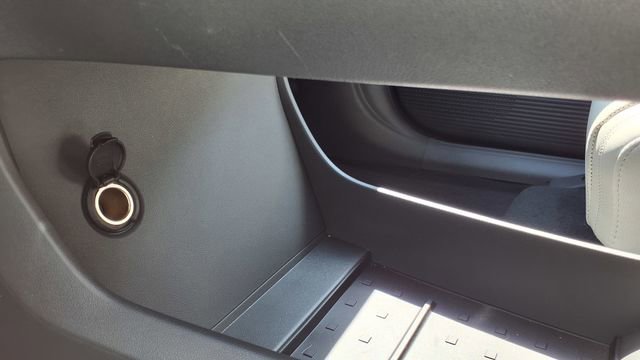 Used 2025 Hyundai Santa Fe Calligraphy w/ Tow & Go Package image 34