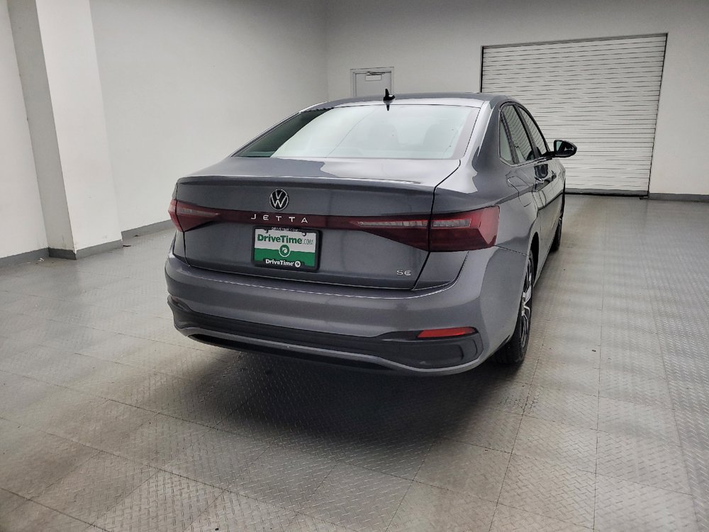 Used 2025 Volkswagen Jetta SE FWD image 7