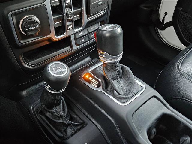 Used 2020 Jeep Wrangler Unlimited Sahara image 12