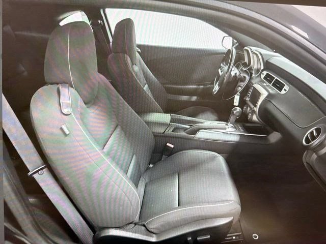Used 2014 Chevrolet Camaro LT RWD image 9