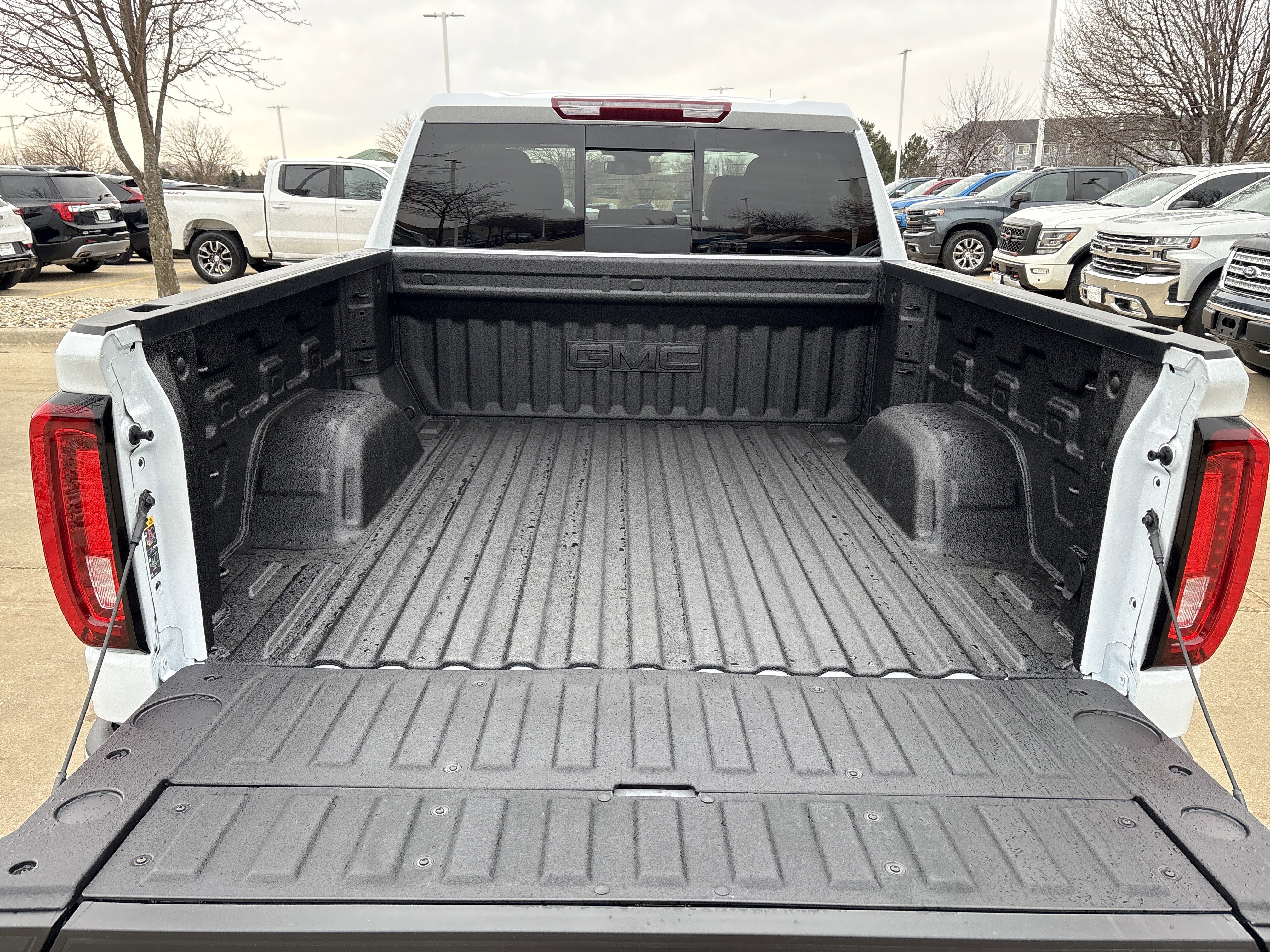 New 2026 GMC Sierra 1500 SLT w/ SLT Premium Plus Package image 7