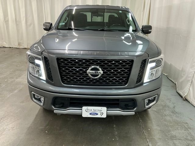 Used 2018 Nissan Titan PRO-4X image 10
