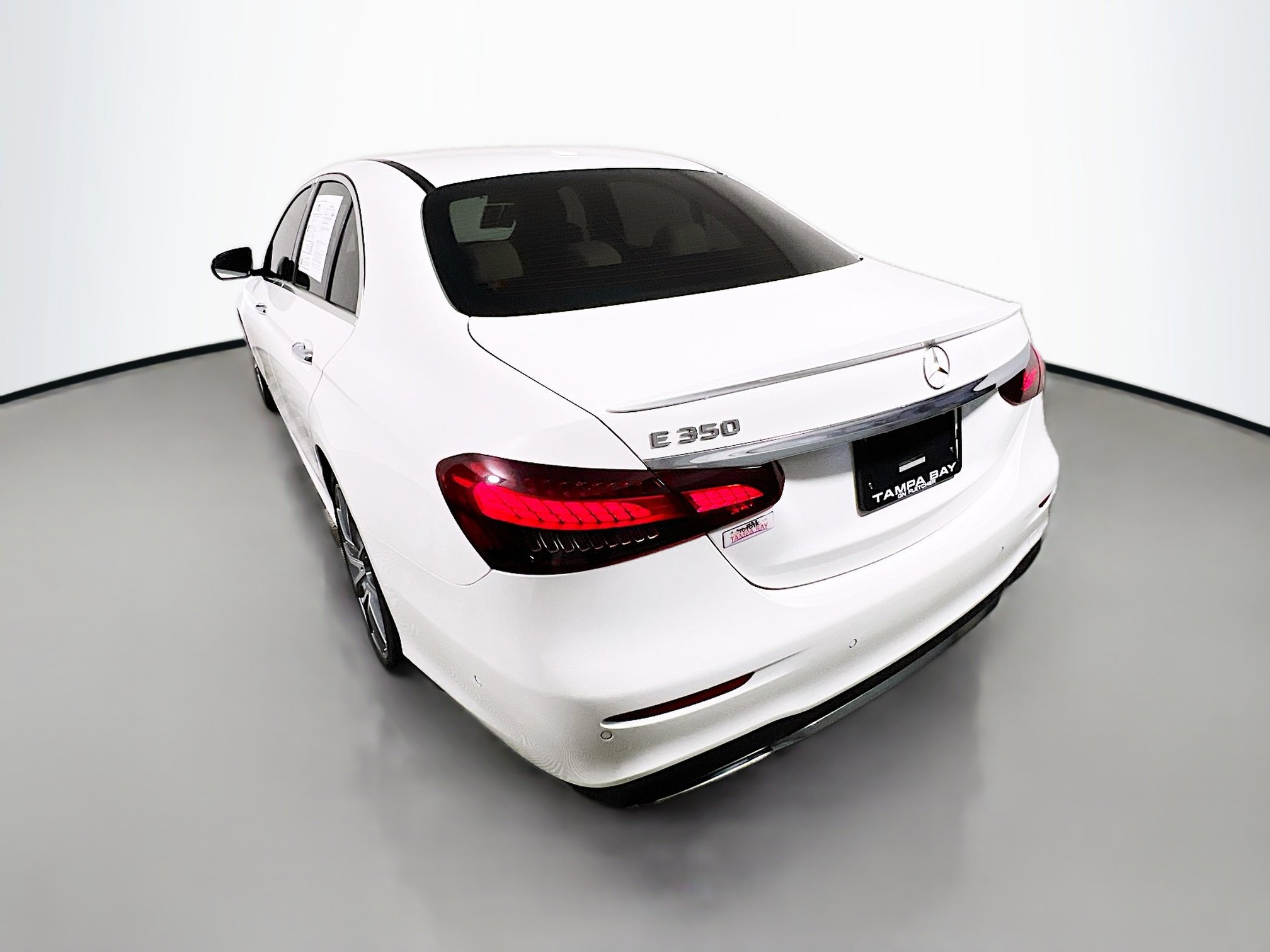 Used 2022 Mercedes-Benz E 350 Sedan w/ AMG Line Exterior image 8