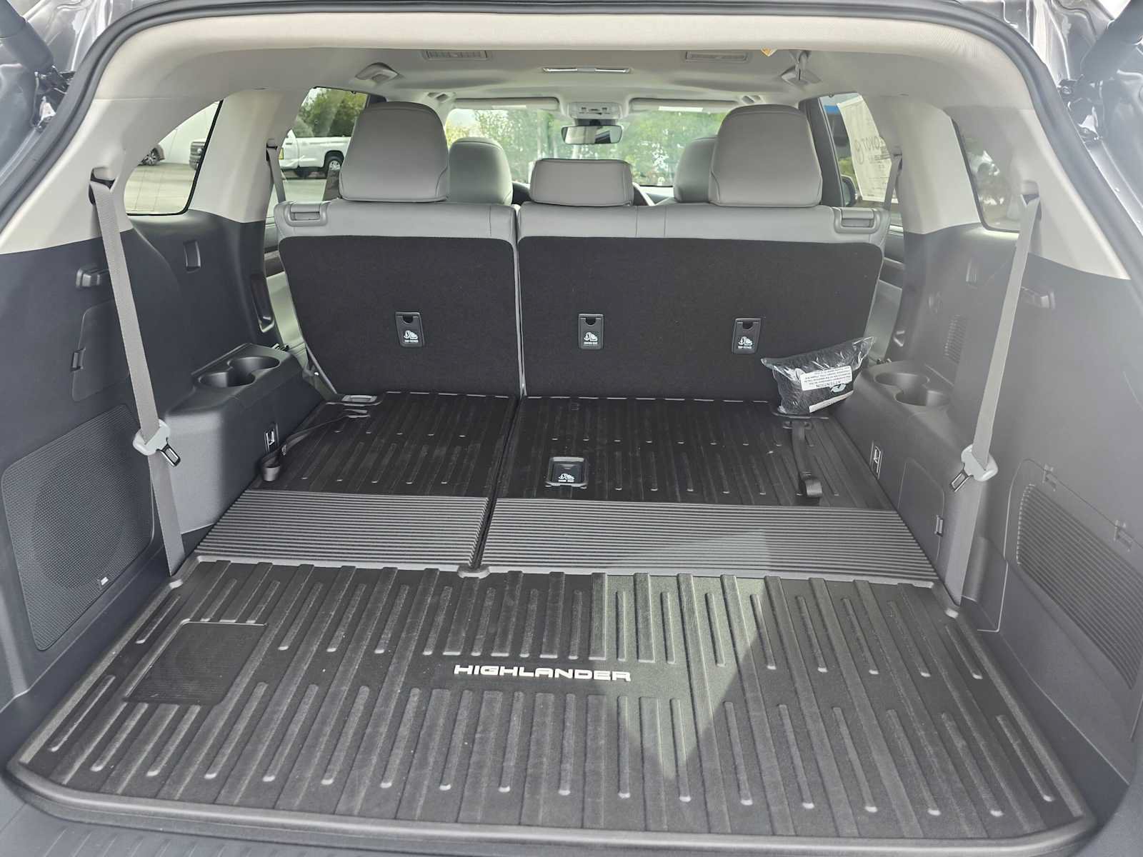 New 2026 Toyota Highlander Limited AWD/4WD image 14