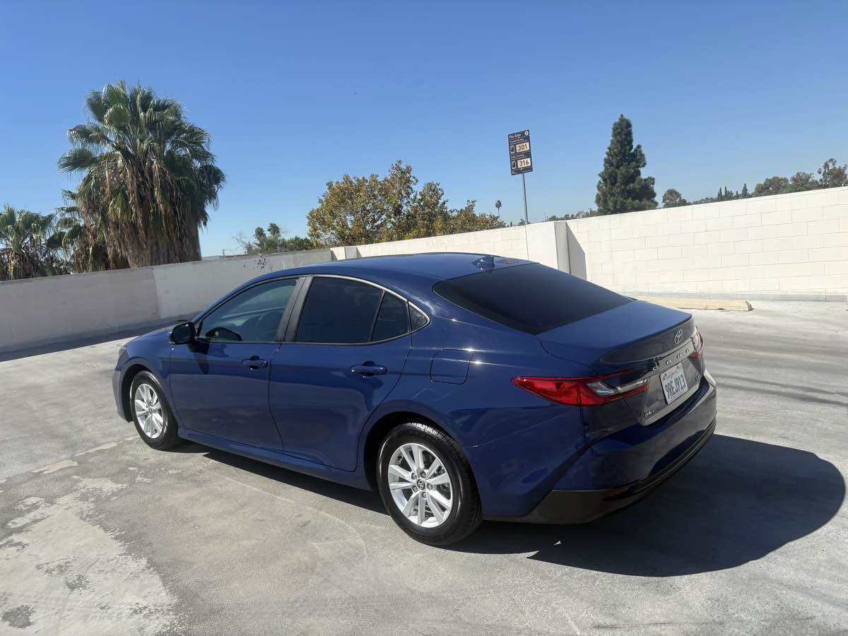 Used 2025 Toyota Camry LE FWD image 10
