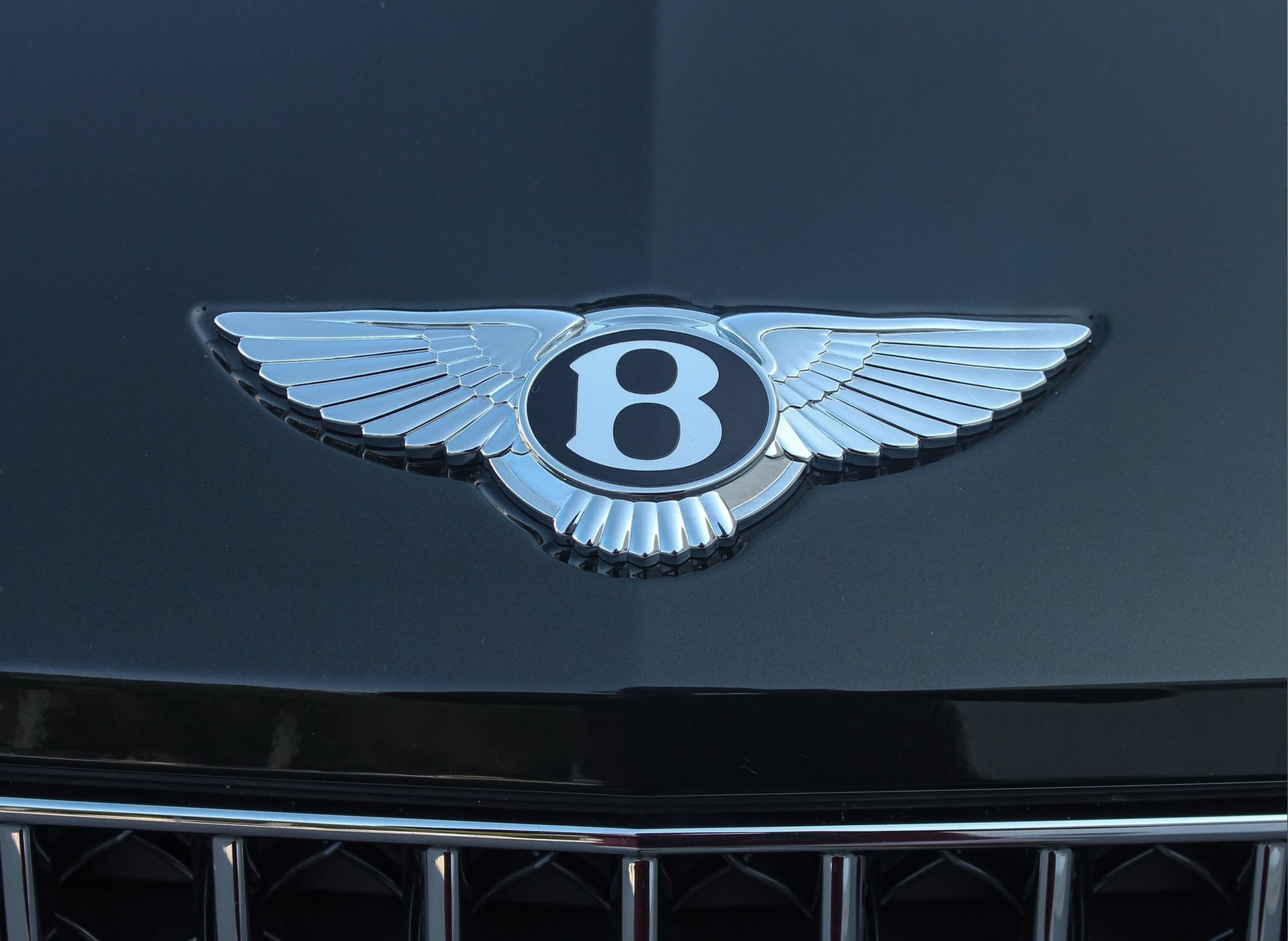 Certified 2024 Bentley Bentayga Extended Wheelbase AWD/4WD image 51