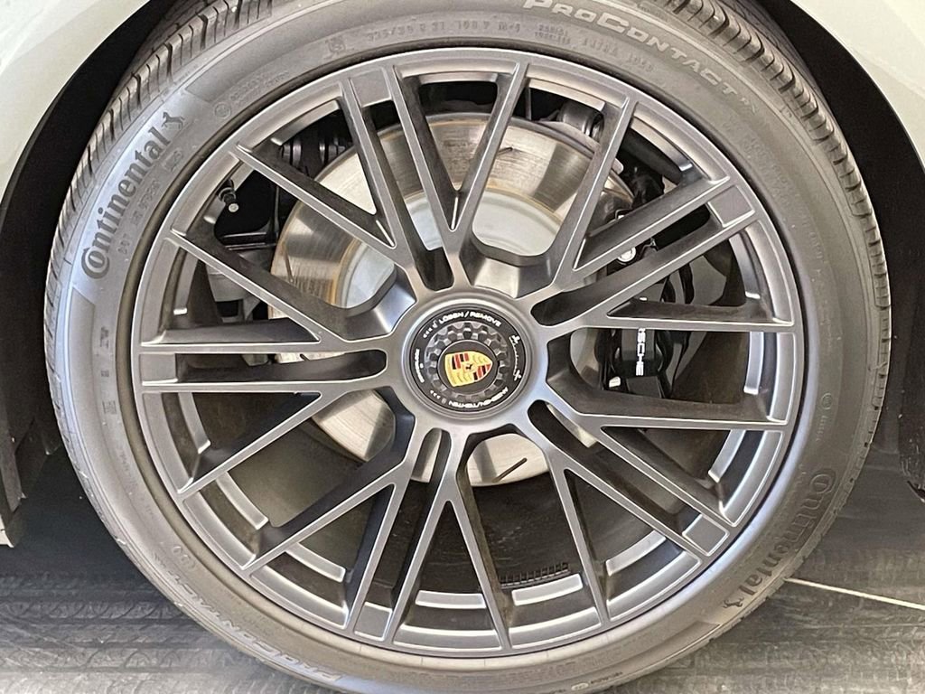 Certified 2025 Porsche Panamera GTS image 12