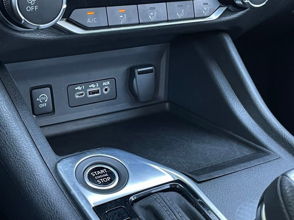 Used 2025 Nissan Sentra SV FWD image 19