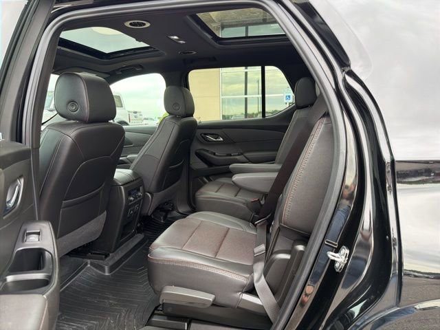Used 2023 Chevrolet Traverse High Country AWD/4WD image 14