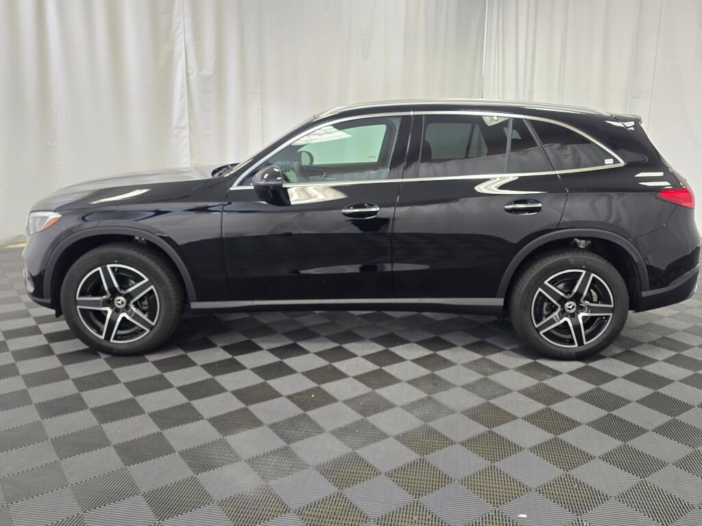 New 2026 Mercedes-Benz GLC 300 4MATIC image 3