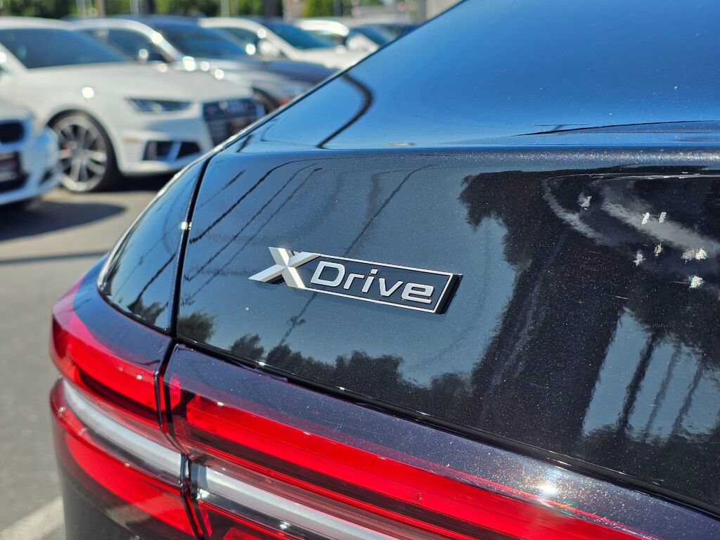 Used 2026 BMW 530i xDrive w/ Premium Package AWD/4WD image 15