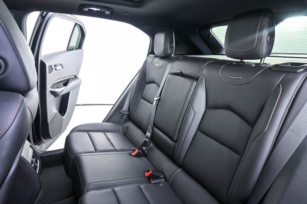 Used 2019 Cadillac XT4 Sport w/ Cold Weather Package FWD image 23