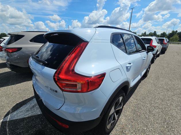 Used 2026 Volvo XC40 B5 Plus AWD/4WD image 5