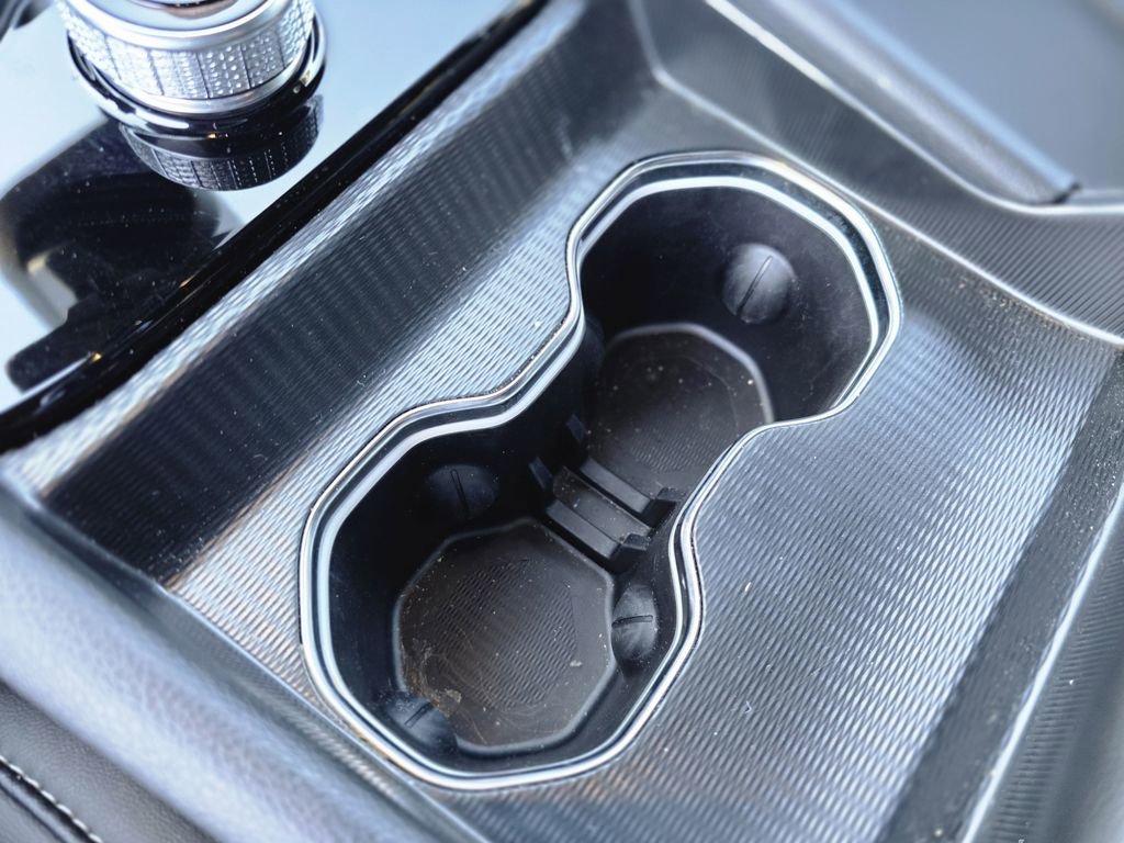 Used 2025 Jeep Grand Cherokee L Limited w/ Black Appearance Package image 23