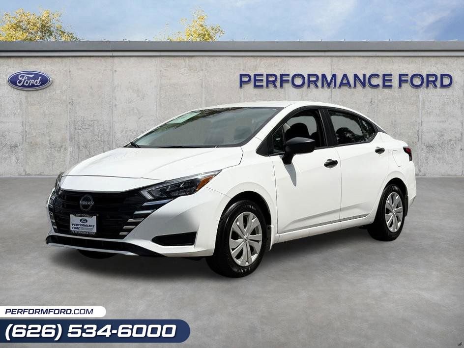 Used 2025 Nissan Versa S w/ Trunk Package FWD image 1