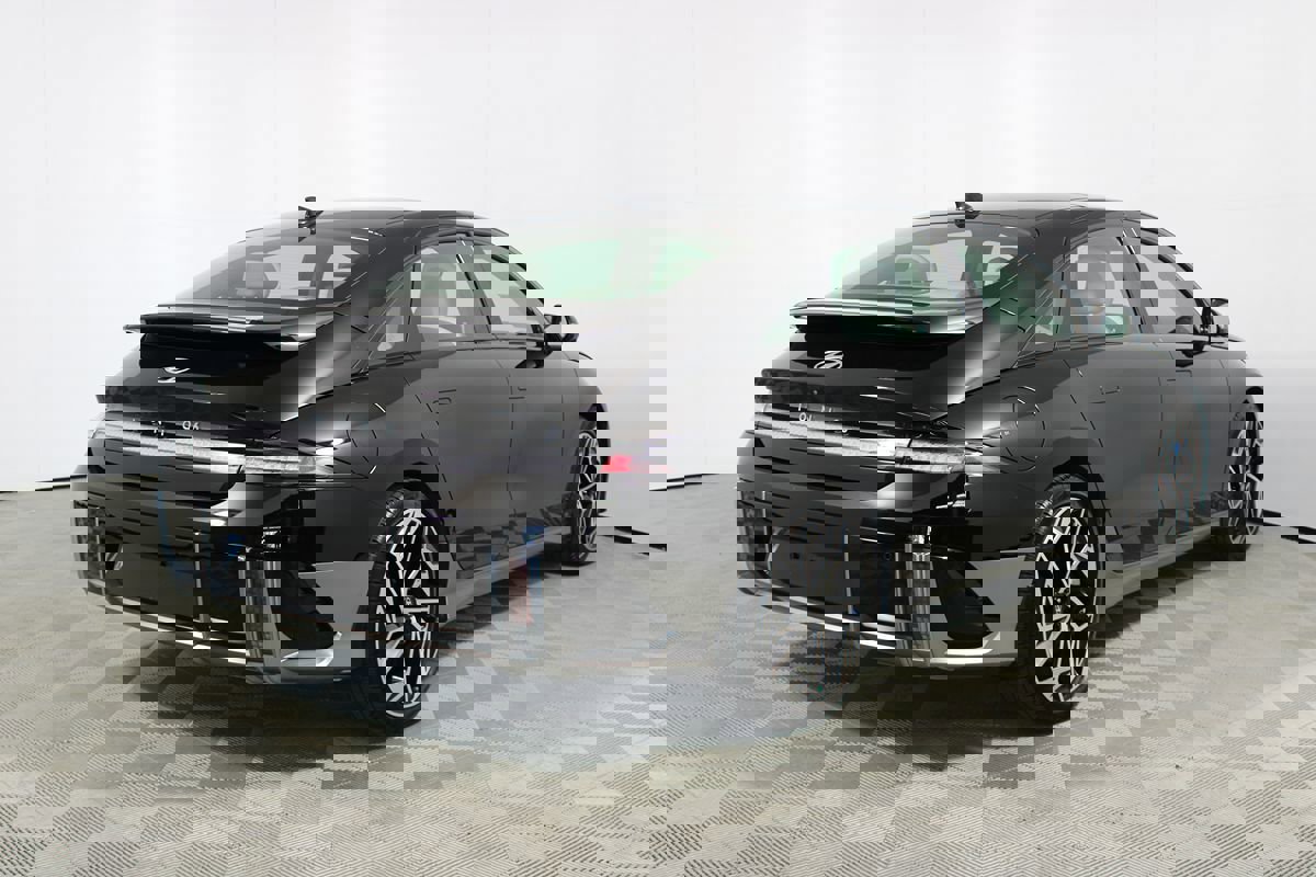 Used 2024 Hyundai Ioniq 6 Limited image 46