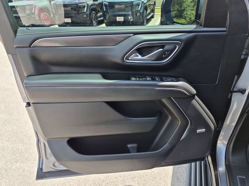 Used 2022 GMC Yukon AT4 w/ Technology Package AWD/4WD image 21