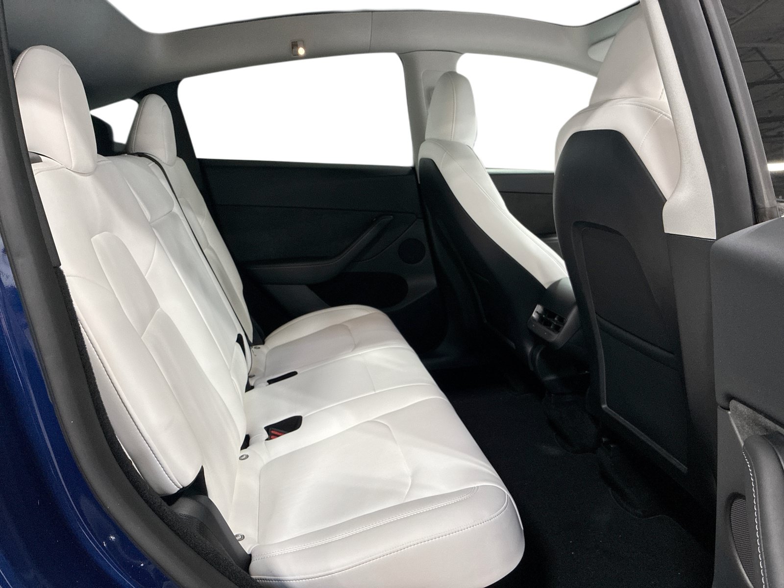 Certified 2023 Tesla Model Y Long Range AWD/4WD image 11