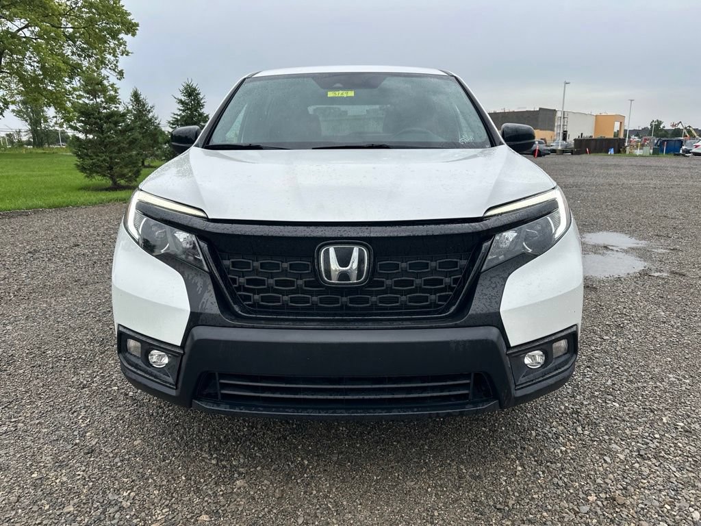 Used 2021 Honda Passport Sport image 2