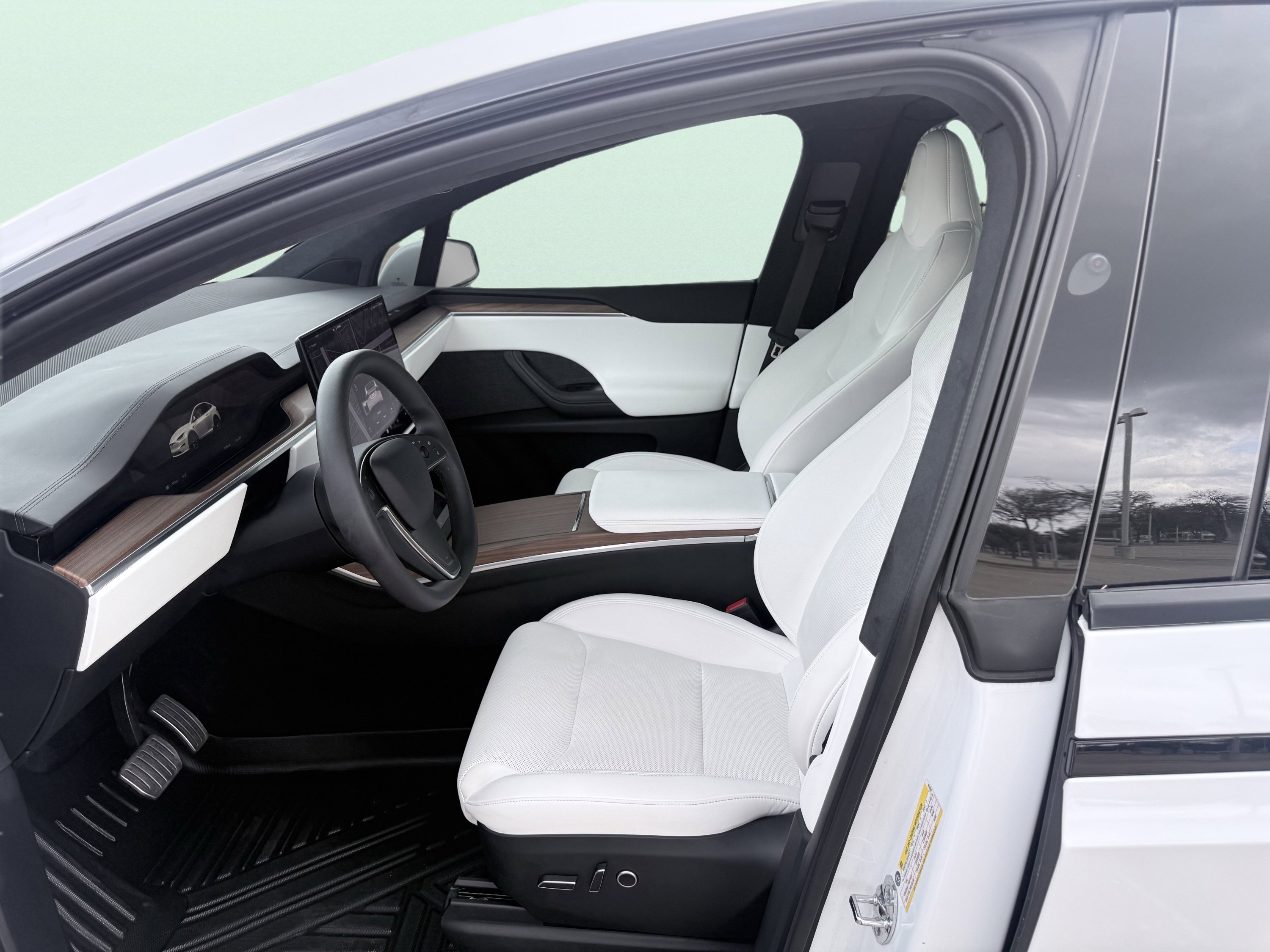 Used 2025 Tesla Model X Long Range image 21