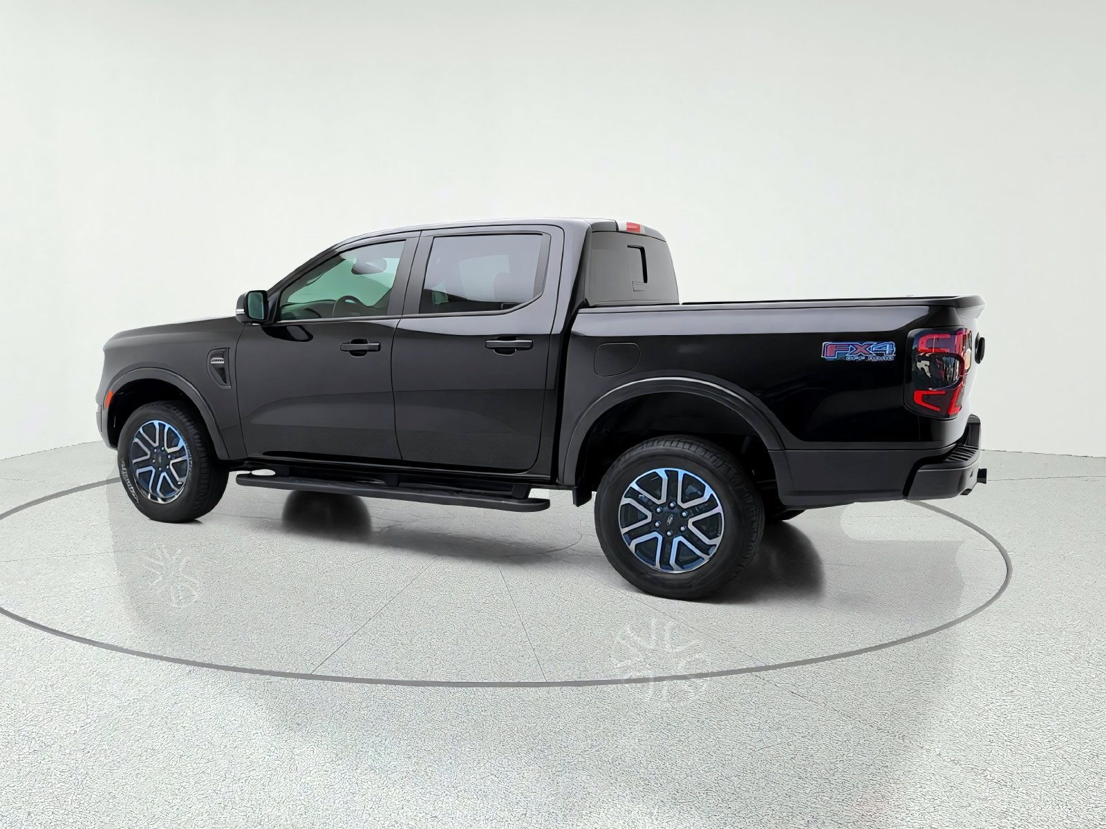 Used 2024 Ford Ranger Lariat w/ FX4 Off-Road Package AWD/4WD image 5