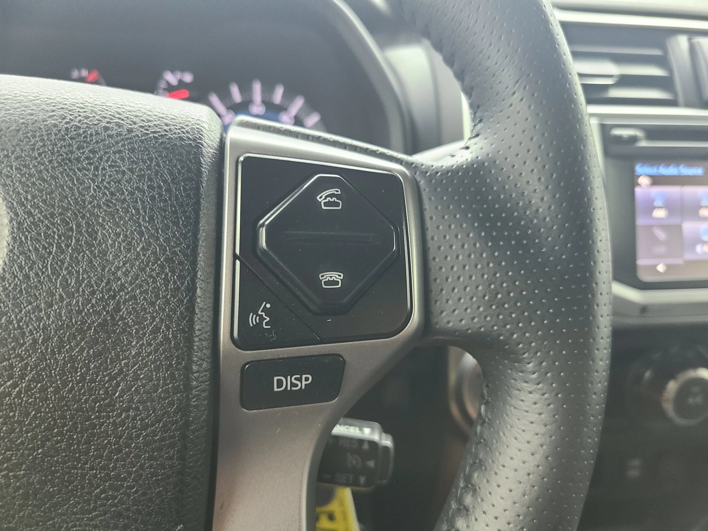 Used 2017 Toyota 4Runner SR5 AWD/4WD image 30