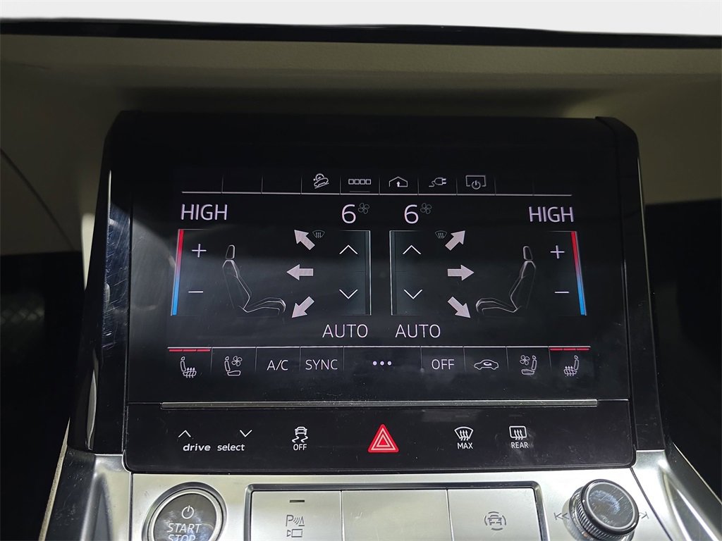 Used 2021 Audi e-tron Premium Plus w/ Premium Plus Package image 25