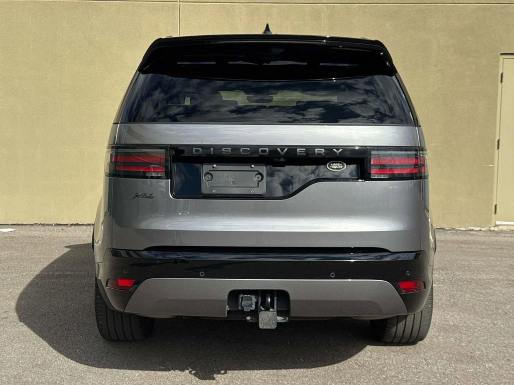 Used 2023 Land Rover Discovery S R-Dynamic image 12