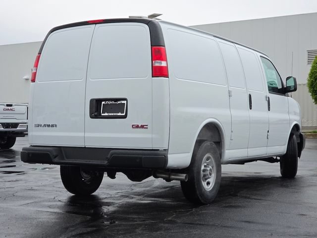 New 2026 GMC Savana 2500 w/ Driver Convenience Package RWD image 16