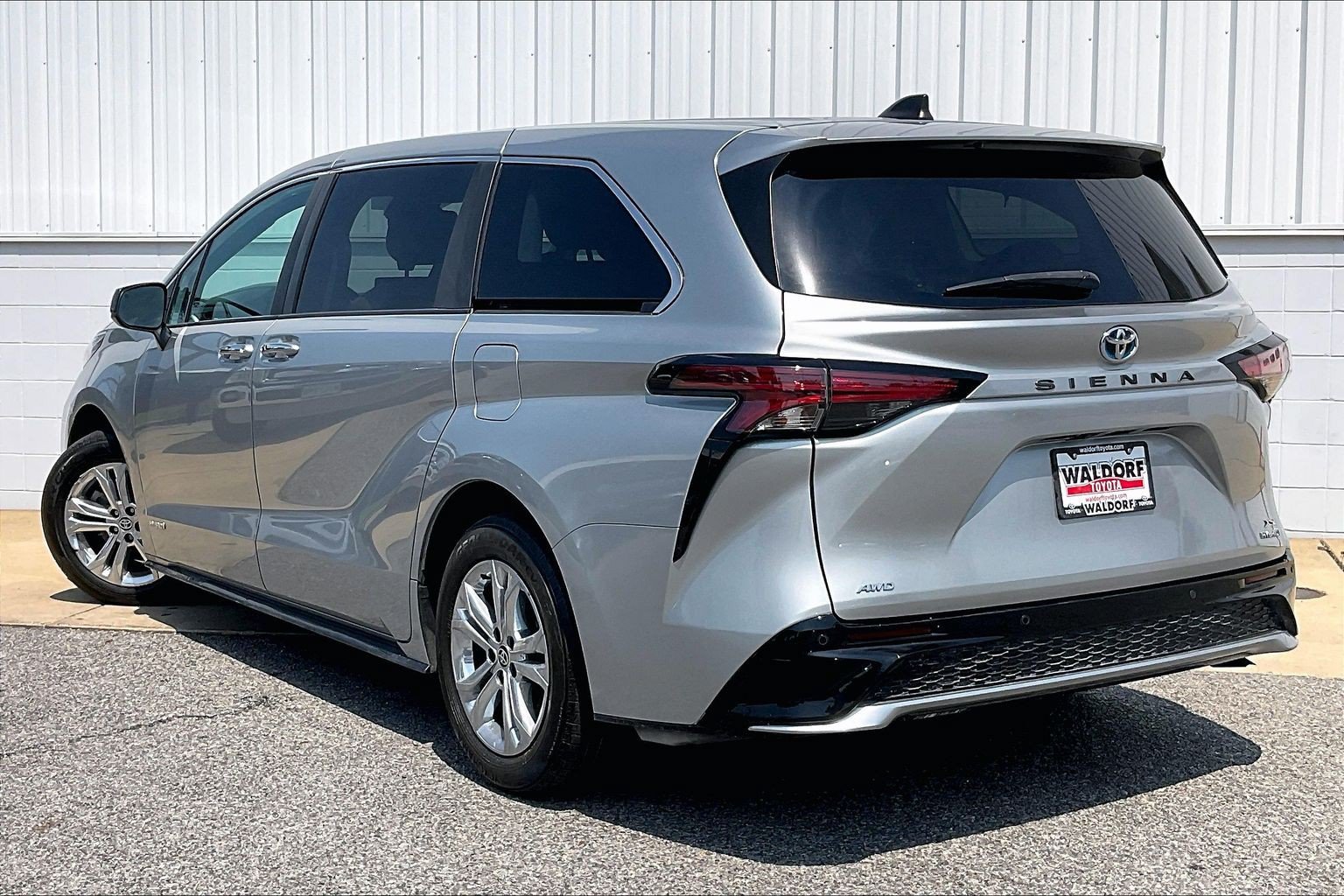 Used 2021 Toyota Sienna XSE AWD/4WD image 15