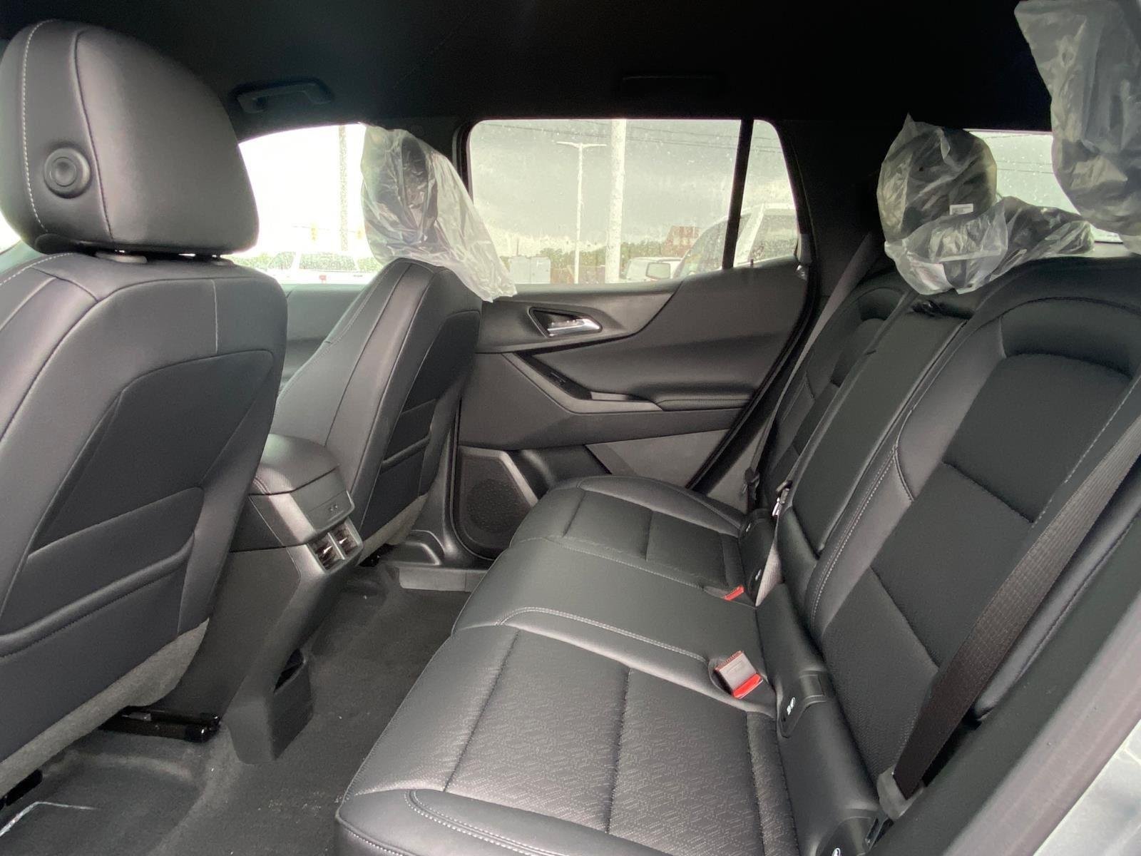 New 2026 Chevrolet Equinox LT w/ Convenience Package II AWD/4WD image 17