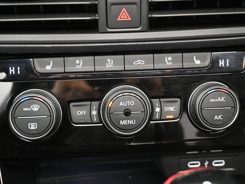 Used 2024 Volkswagen Jetta GLI Autobahn image 14