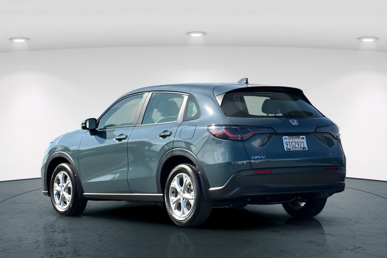 Certified 2025 Honda HR-V LX image 4