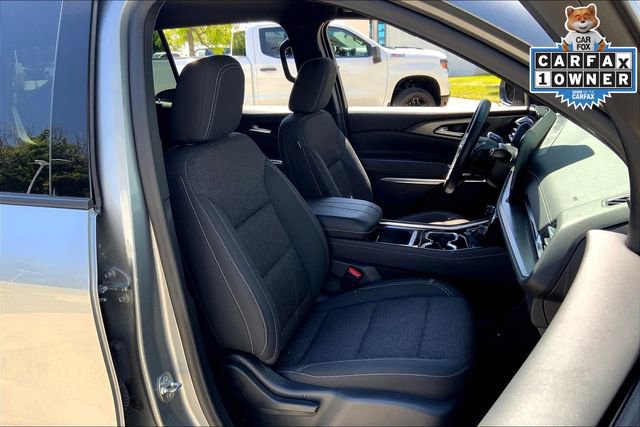 Used 2024 Chevrolet Traverse LT image 7