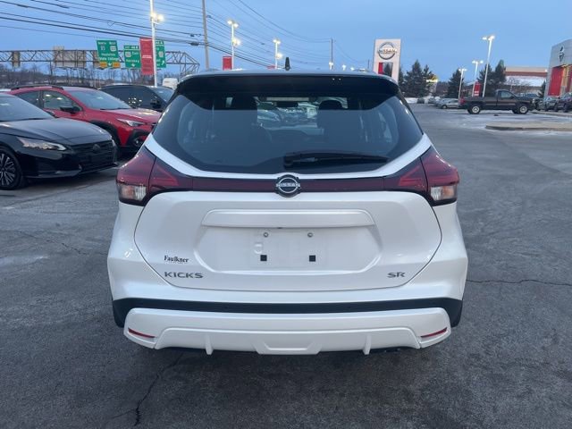 Certified 2022 Nissan Kicks SR image 5