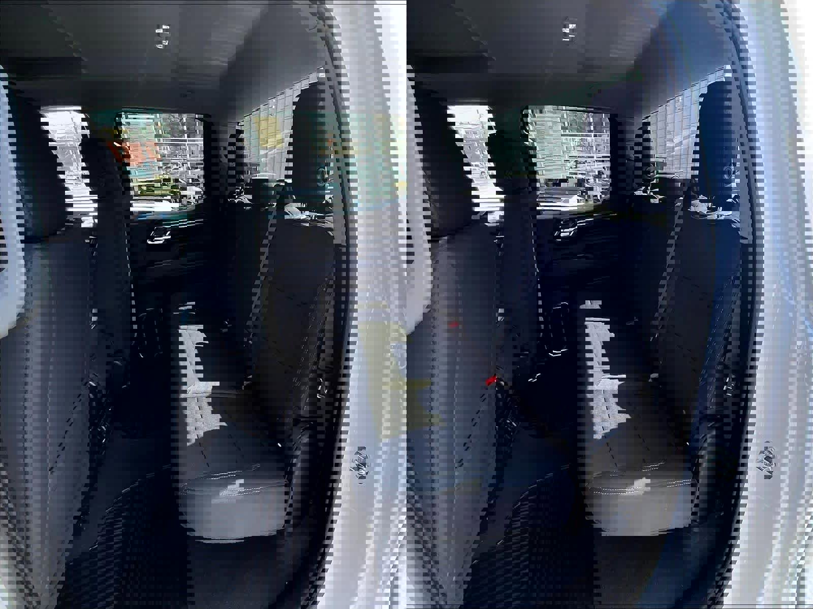 Used 2023 Chevrolet Silverado 1500 LT AWD/4WD image 15