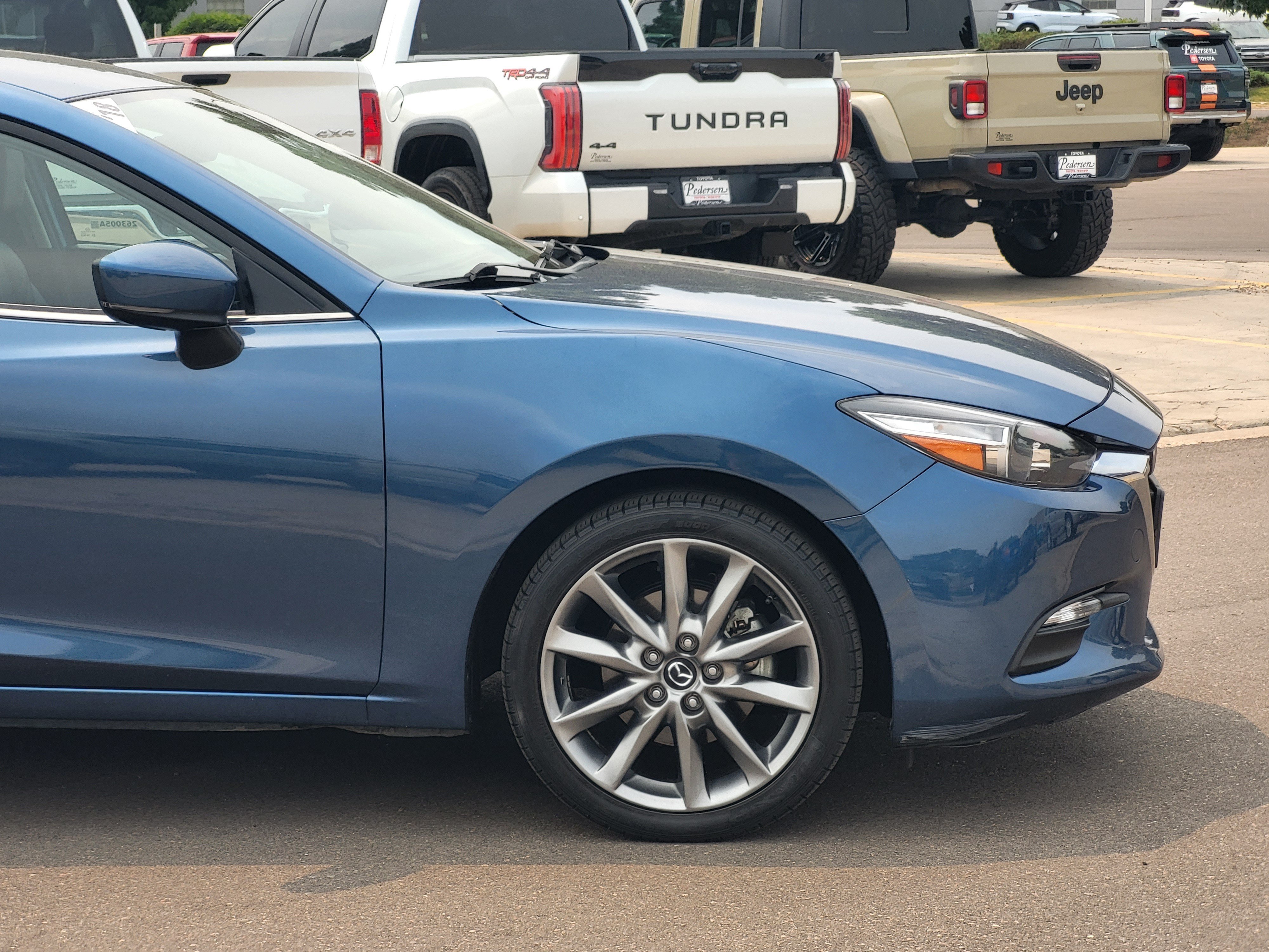 Used 2018 MAZDA MAZDA3 Touring FWD image 7