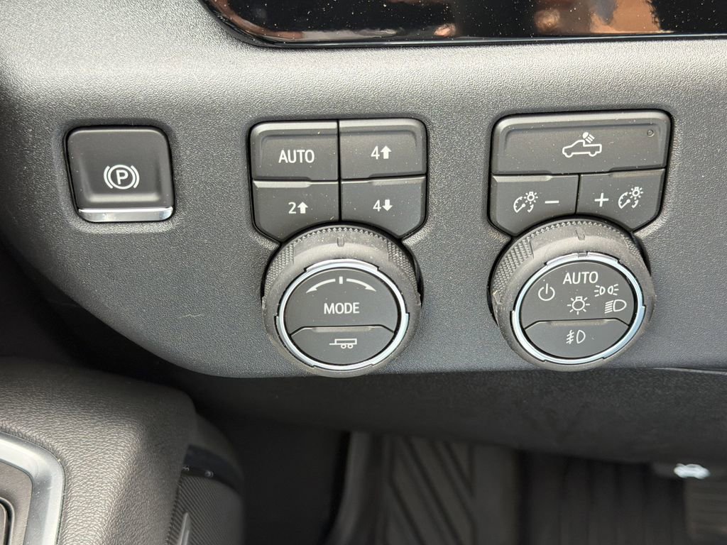 New 2026 Chevrolet Silverado 1500 RST w/ All Star Edition Plus AWD/4WD image 11